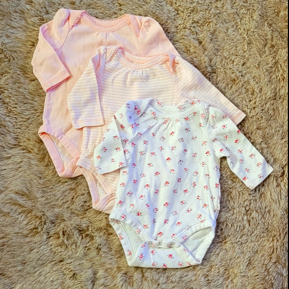 Baby Gap floral long sleeve bodysuit (3-pack).